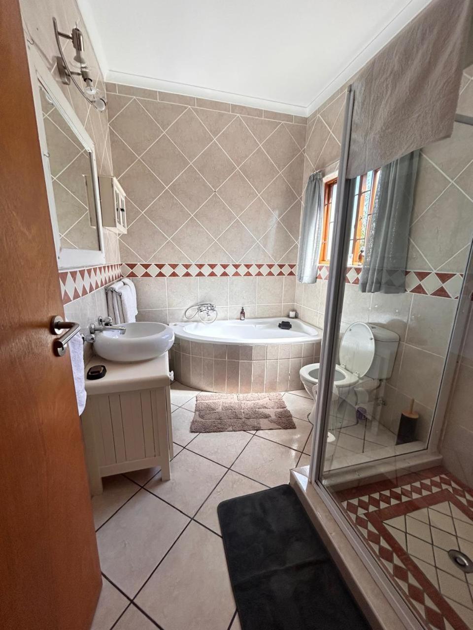 מלון מונטאגו Mirihof Retreat And Olive Estate מראה חיצוני תמונה
